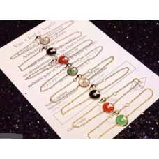 Pulsera Amulette de Cartier 7 Piedras de Colores en Oro Amarillo, Oro Blanco y Oro Rosa