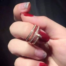 Cartier Juste Un Clou Anillo de oro rosa con doble clavo y diamantes