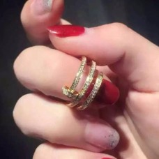 Cartier Juste Un Clou Anillo de oro amarillo con doble clavo y diamantes