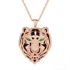 Colgante con cabeza de leopardo Panthere De Cartier en oro rosa con esmeraldas y diamantes