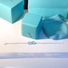 Tiffany Infinity Silver Cadenas dobles Acabado de esmalte azul Pulsera colgante Compromiso Joyería para dama