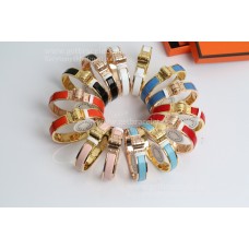 Pulsera estrecha con bisagras de esmalte Hermes en esmalte liso con baño de oro rosa/oro amarillo