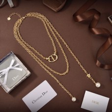 Christian Dior Mujer CD Navy Inicial CD Logo Colgantes de perlas blancas Collar de múltiples cadenas chapado en oro amarillo