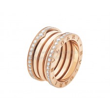 Anillo Bvlgari B.zero1 de 4 bandas en oro rosa con pavé de diamantes a lo largo del borde