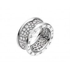 Anillo Bvlgari B.zero1 de 4 bandas en oro blanco con pavé de diamantes