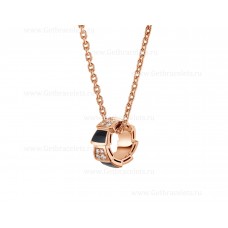 Collar Bvlgari Serpenti Viper de oro rosa de 18 quilates con elementos de ónix y pavé de diamantes en el colgante