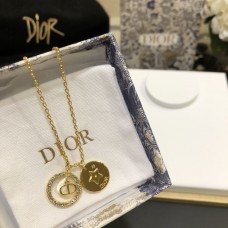 Christian Dior Logotipo inicial del CD Diamantes pavimentados Círculo Blanco MOP Estrella Colgantes dobles Collar de oro amarillo