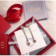 Primavera/otoño Pendientes largos Dior de latón con borlas de estrellas y perlas blancas con motivo CD