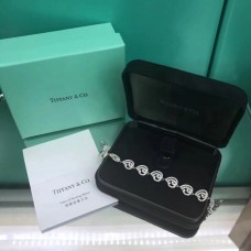 Tiffany Enchant Pulsera de cadena con múltiples corazones Diamantes falsos pavimentados Regalo del día de la madre