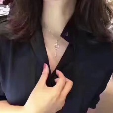 Collar con colgante de llave floral hueca Tiffany Keys para mujer Ofertas en el Reino Unido