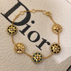 Dior Rose Des Vents Pulsera de imitación de oro amarillo de 18 quilates con colgantes de estrella Lucy de mineral multicolor para