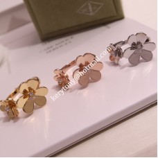 Anillo Van Cleef Arpels Frivole Entre los Dedos Oro Amarillo con Diamantes Estilo