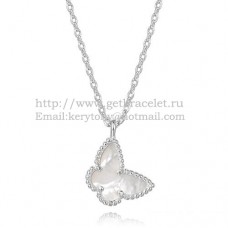 Collar Van Cleef Arpels Lucky Alhambra con mariposa en oro blanco y nácar blanco