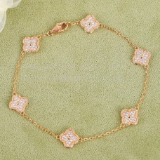 Pulsera Van Cleef Arpels Sweet Alhambra con 6 motivos en oro rosa y pavé de diamantes