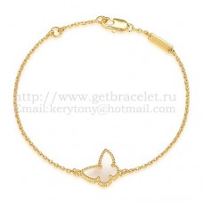 Van Cleef Arpels Pulsera Sweet Alhambra con mariposa en oro amarillo y nácar blanco