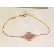 Pulsera Van Cleef Arpels Alhambra de oro rosa con nácar rosa
