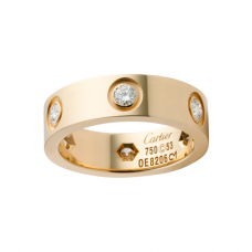 Anillo Cartier Love en oro rosa engastado con 6 diamantes