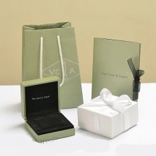  Caja para collares Van Cleef Arpels